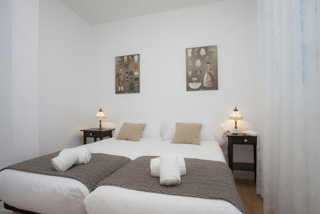 Singularstays Plaza Redonda فالنسيا الغرفة الصورة