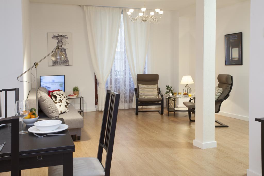 Singularstays Plaza Redonda فالنسيا الغرفة الصورة