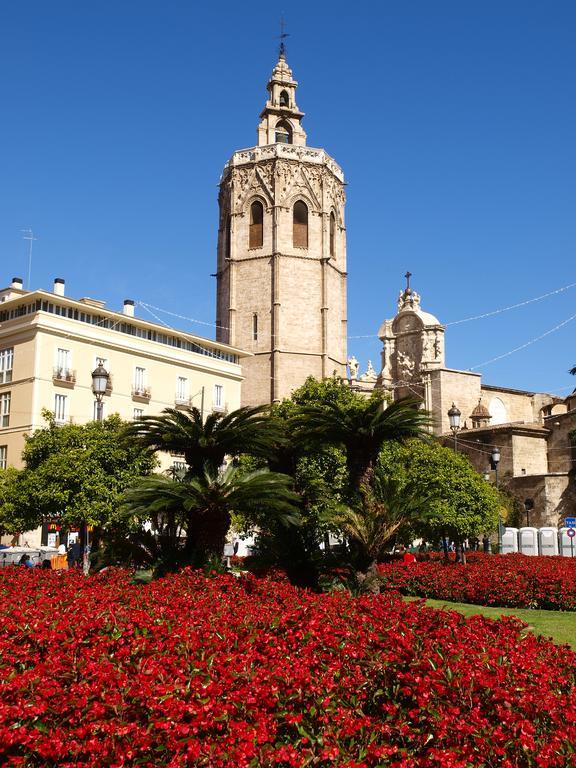 Singularstays Plaza Redonda فالنسيا الغرفة الصورة